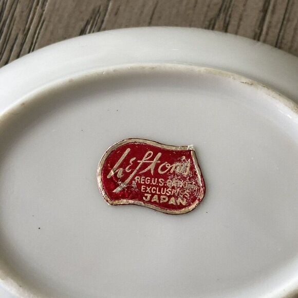 Vintage Lefton Personal Porcelain Ashtray with Floral Design - Picture 5 of 9